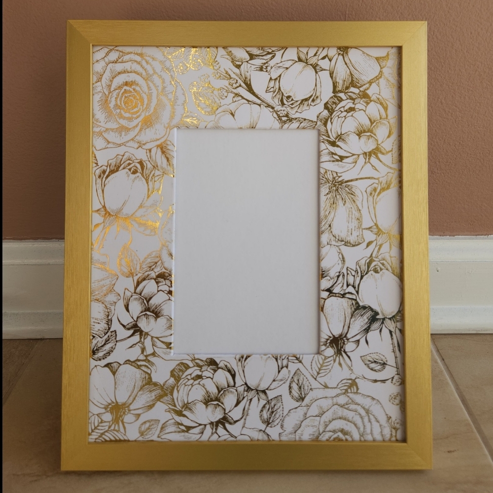 Elegance in Bloom: Gold Floral Photo Mat + Frame | Luxury | Wall Art